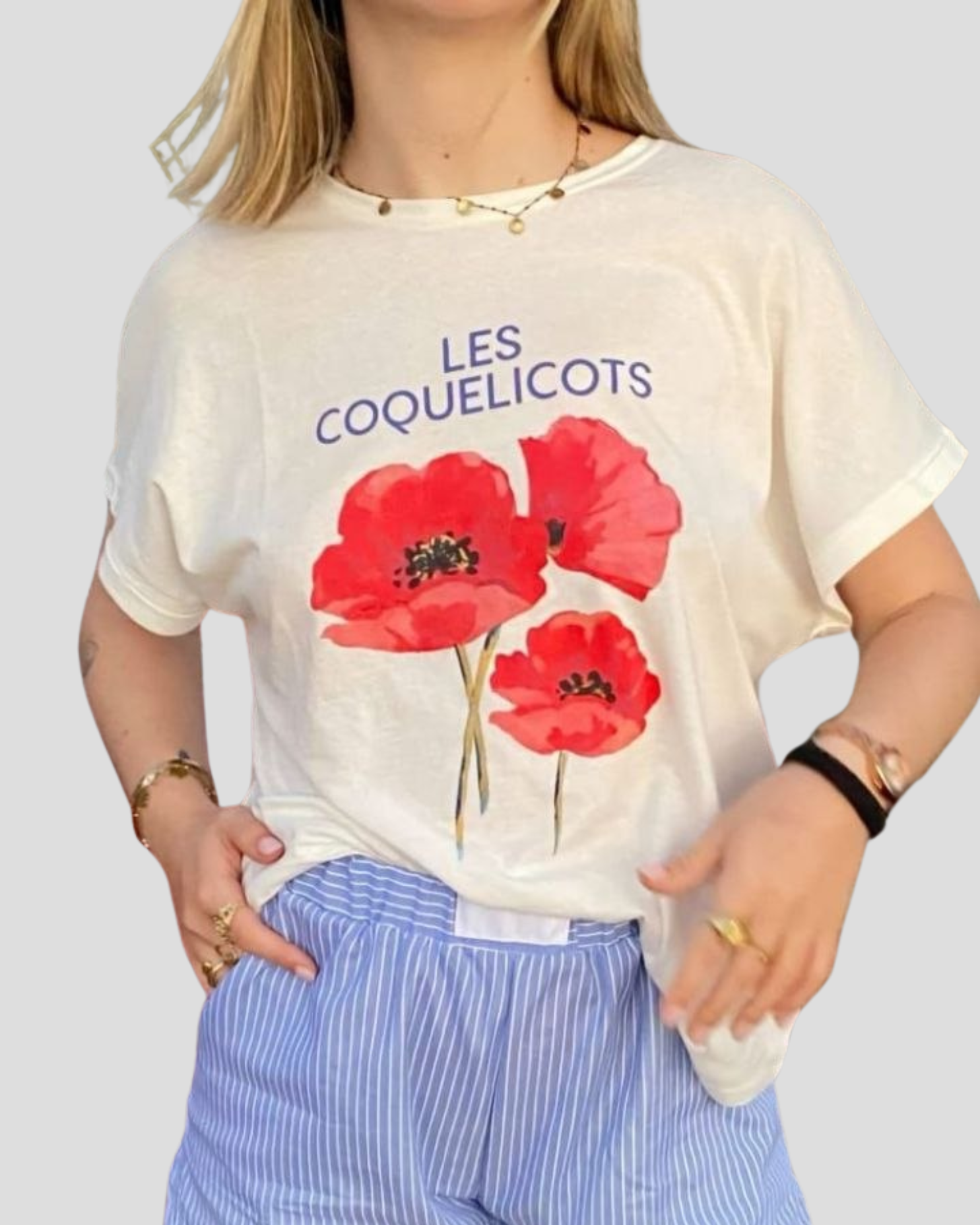 T-shirt de sport femme blanc avec motif fleurs — Rive de Joie